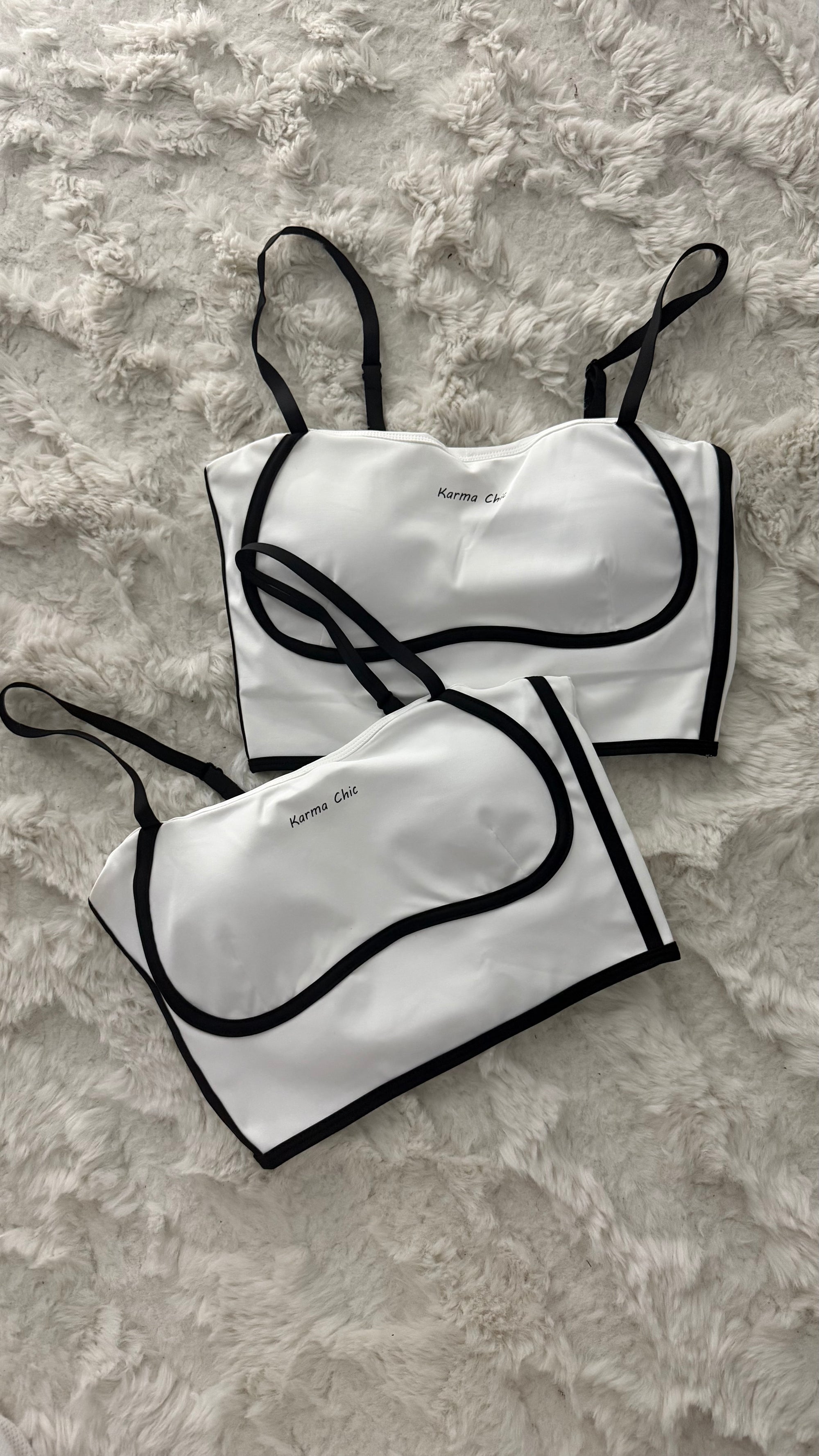 Basic top black & white