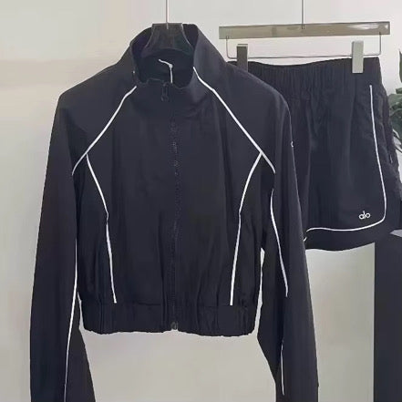 Black set alo